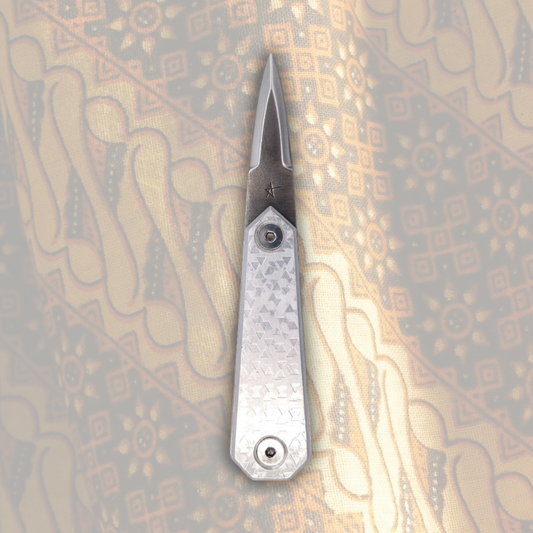 LA LANCETTE ⋅ Objet 001 de La Tête et les Mains